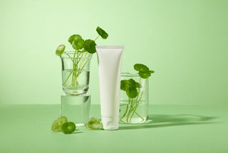 Centella Asiatica: ingredientul-minune care calmează, repară și întărește pielea
