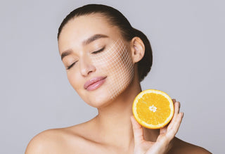 Cand este mai bine sa aplici serul cu vitamina C: dimineata sau seara? Ghid complet - skinseen.ro